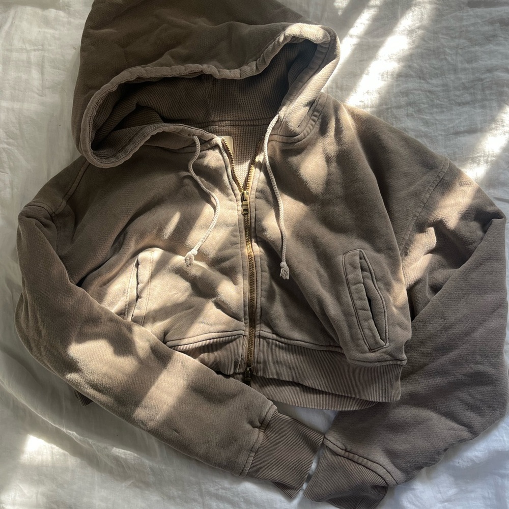Elwood Organic Cotton Cropped Zip Hoodie